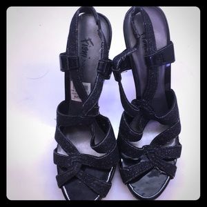Fioni Night black heels